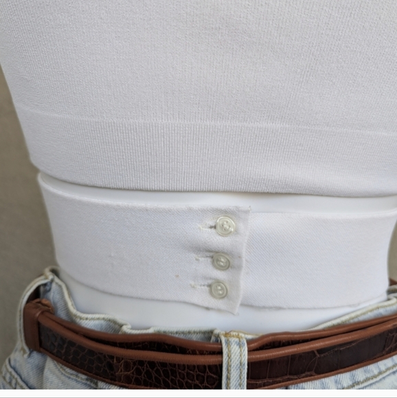 Miaou White Sporty Women's Top - Picture 5 of 6